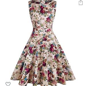 Adorable vintage style dress!
